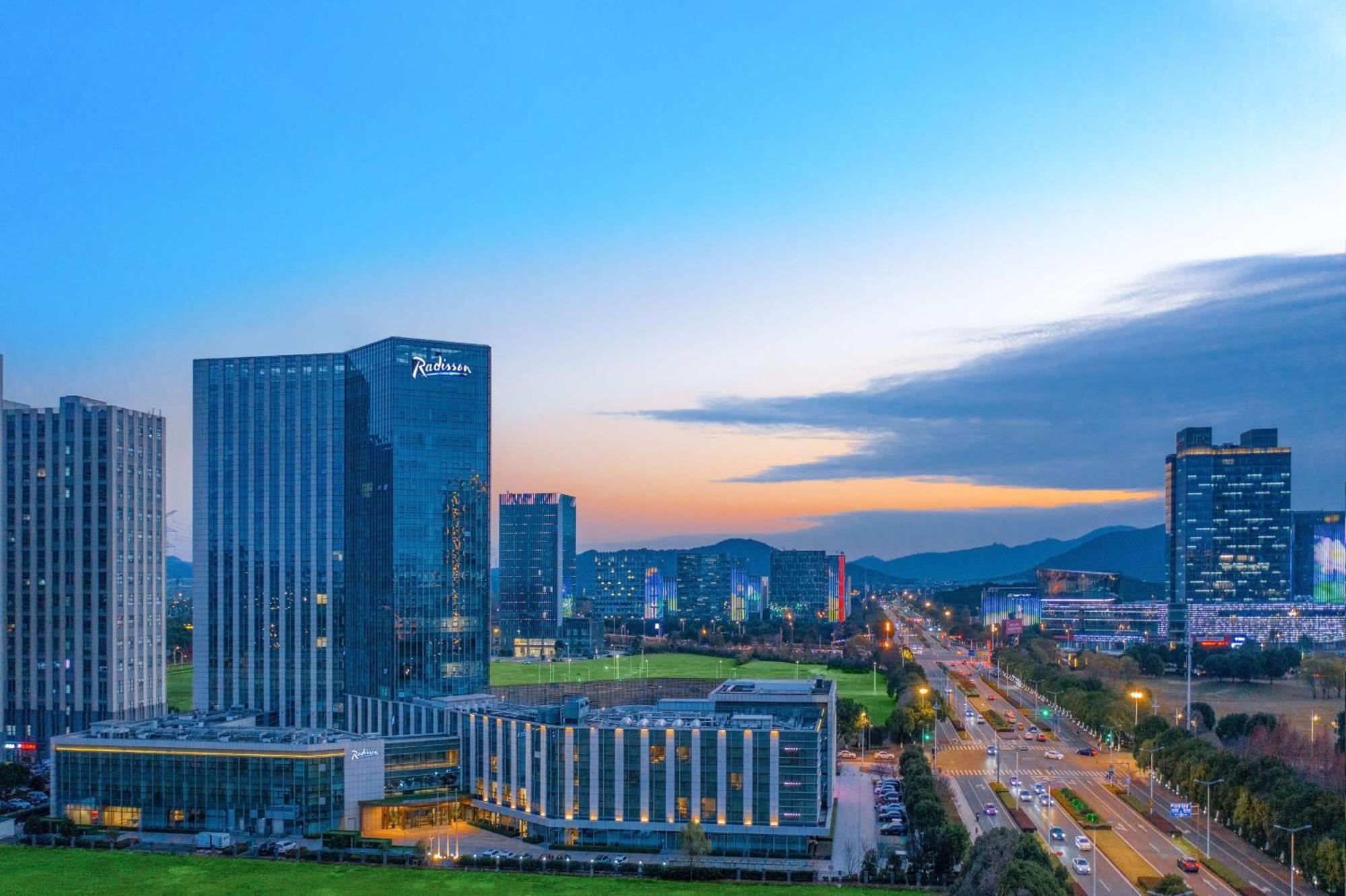 Radisson Suzhou Hotel Suzhou  Exterior photo
